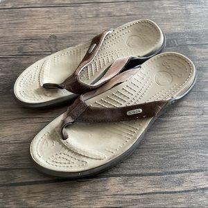 Crocs Flip Flop Mens Size 9  Women's 11 Thong Sandals
